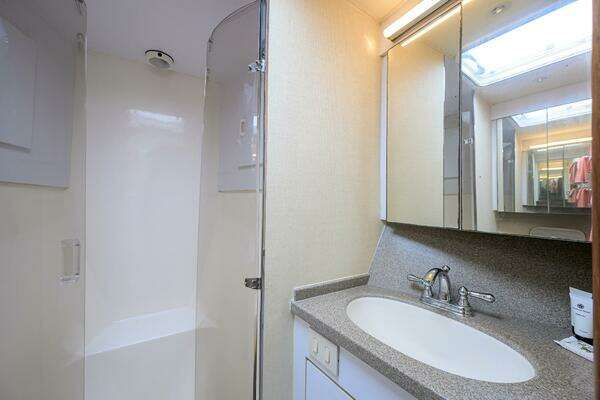 Ocean Yachts Super Sport Yacht For Sale