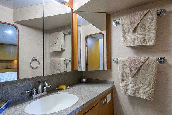 Ocean Yachts Super Sport Yacht For Sale