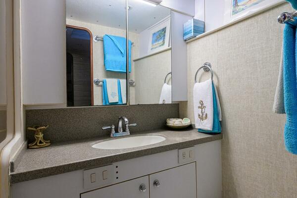 MEMBERS ONLY 56ft Ocean Yachts Yacht For Sale