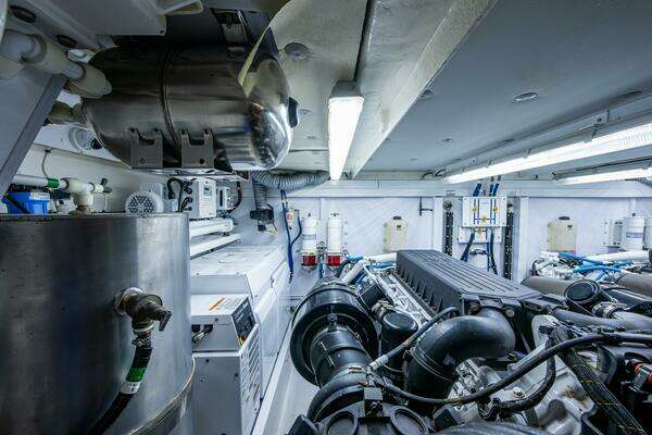 Fairline 78 Squadron Yacht For Sale