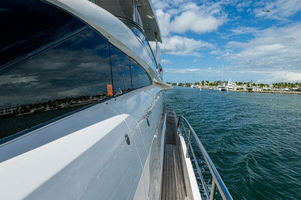 Fairline 78 Squadron Yacht For Sale