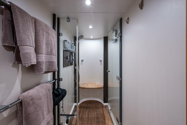 RESET 78ft Fairline Yacht For Sale