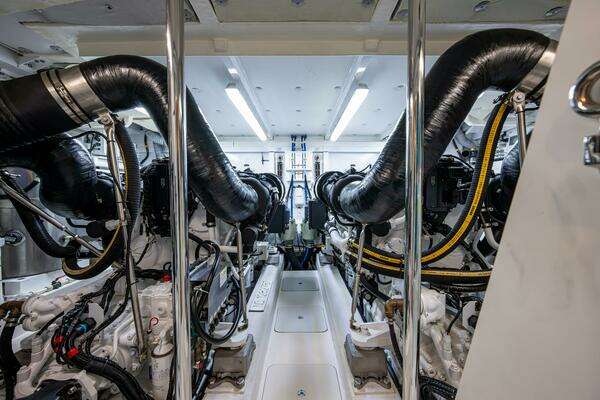 Fairline 78 Squadron Yacht For Sale