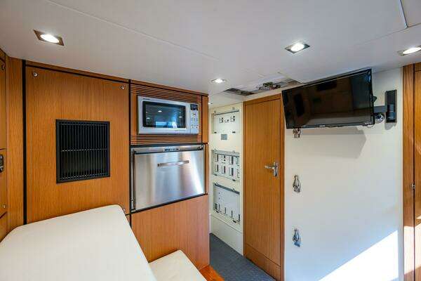 Fairline 78 Squadron Yacht For Sale