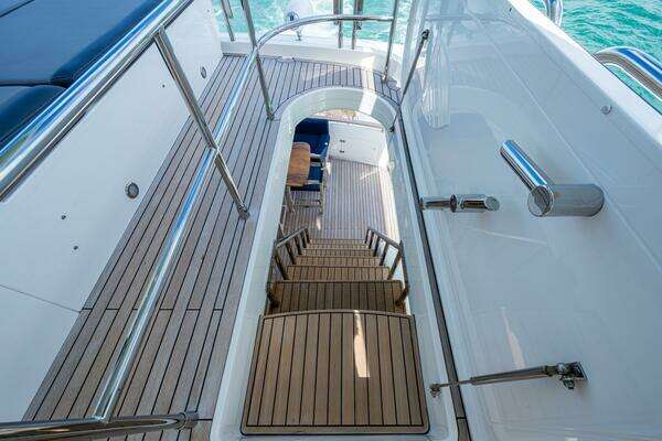 Fairline 78 Squadron Yacht For Sale