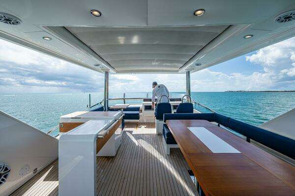 Fairline 78 Squadron Yacht For Sale