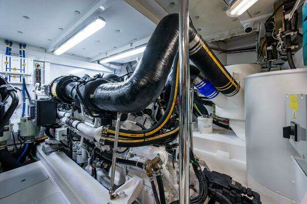 Fairline 78 Squadron Yacht For Sale