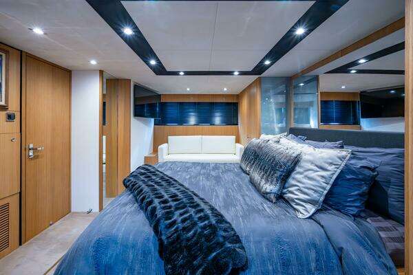 Fairline 78 Squadron Yacht For Sale