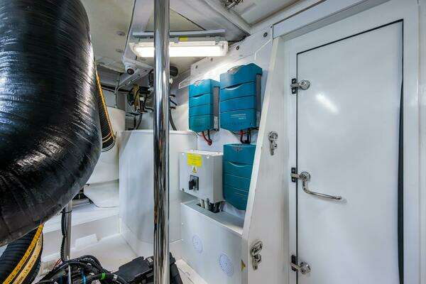 Fairline 78 Squadron Yacht For Sale