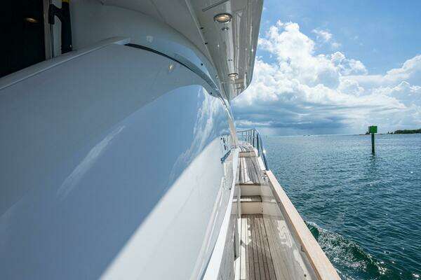 Fairline 78 Squadron Yacht For Sale