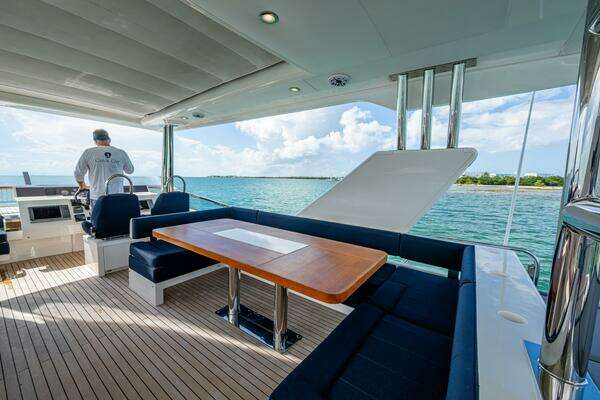 Fairline 78 Squadron Yacht For Sale