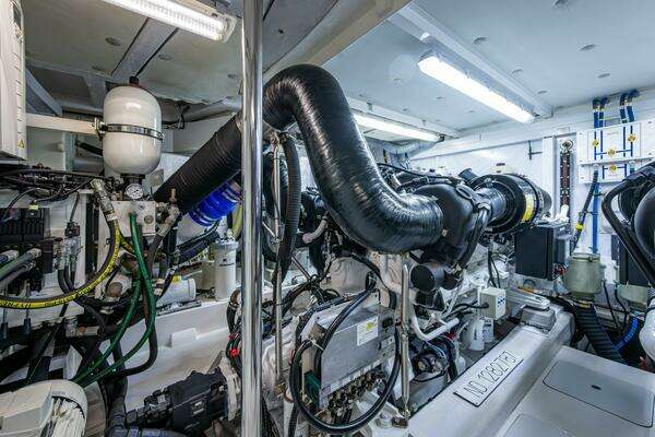 Fairline 78 Squadron Yacht For Sale