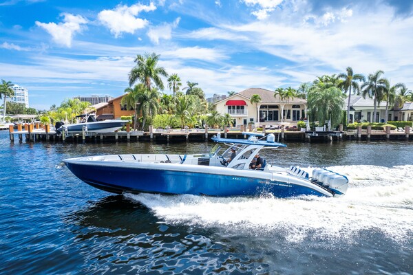 2017 Midnight Express 43 Open