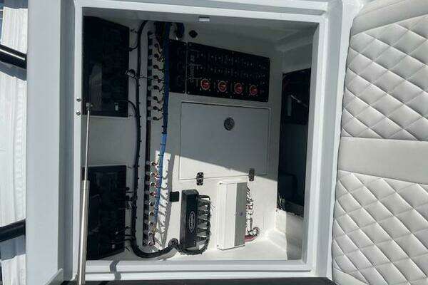 Conch  Yacht For Sale