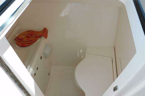 Pursuit 325 Dual Console Yacht For Sale