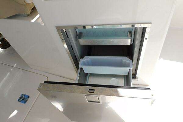 Pursuit 325 Dual Console Yacht For Sale