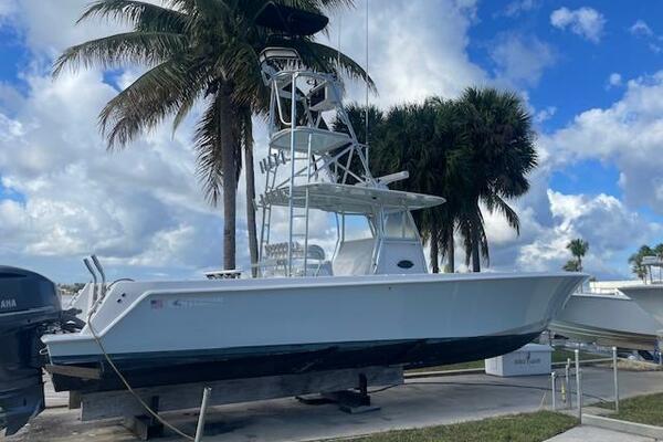 39ft Contender Yacht For Sale