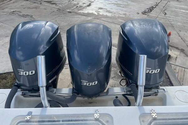 39ft Contender Yacht For Sale