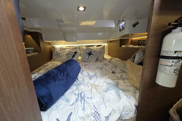 35ft Jeanneau Yacht For Sale