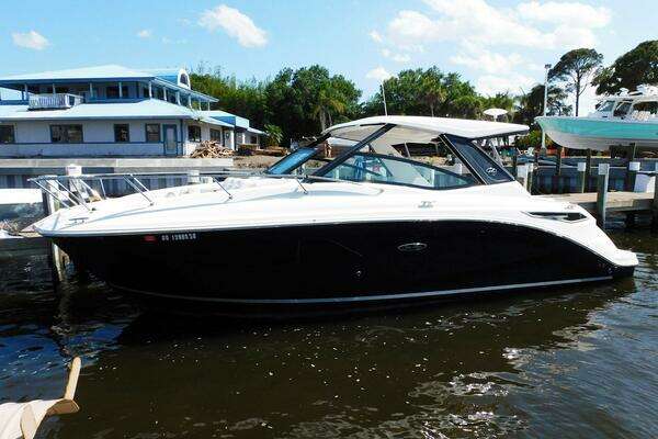 Sea Ray Sundancer 320 Yacht For Sale
