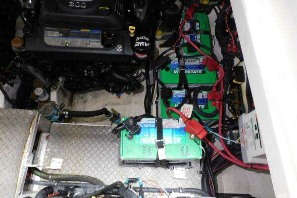 Sea Ray Sundancer 320 Yacht For Sale