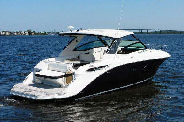 2018 Sea Ray 32