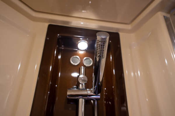 Azimut AZ64 FLY Yacht For Sale