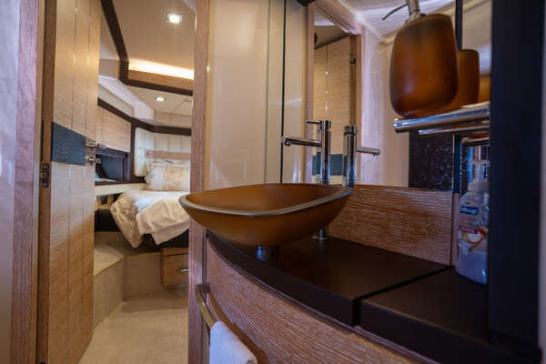 Azimut AZ64 FLY Yacht For Sale