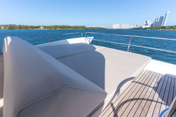 Azimut AZ64 FLY Yacht For Sale