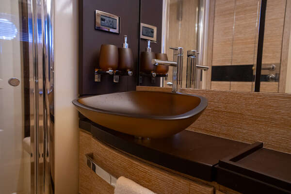 Azimut AZ64 FLY Yacht For Sale