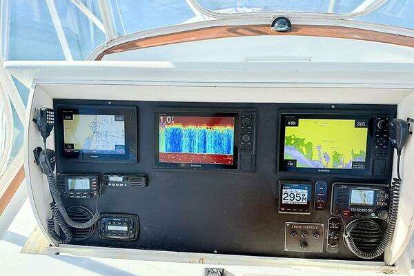 Buddy Davis 52 Convertible Yacht For Sale