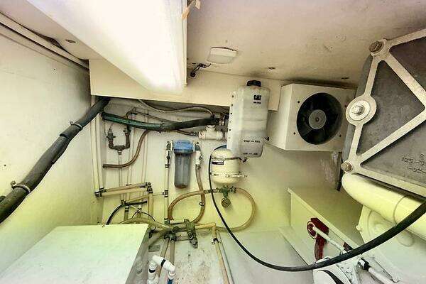 Buddy Davis 52 Convertible Yacht For Sale