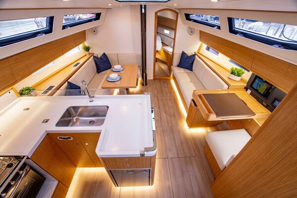 45ft J Boats Yacht For Sale