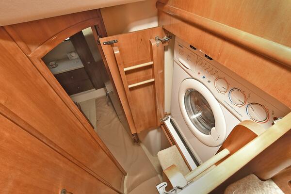 46ft Carver Yacht For Sale