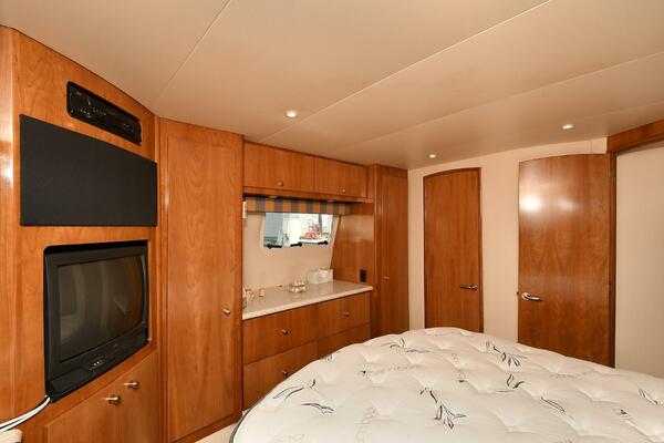 46ft Carver Yacht For Sale