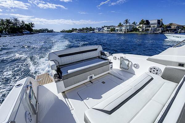 34ft Tiara Yachts Yacht For Sale