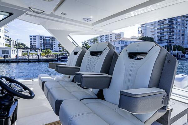 34ft Tiara Yachts Yacht For Sale