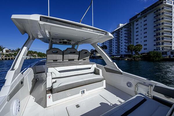 34ft Tiara Yachts Yacht For Sale