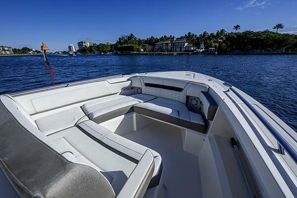 34ft Tiara Yachts Yacht For Sale