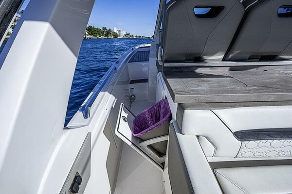 34ft Tiara Yachts Yacht For Sale