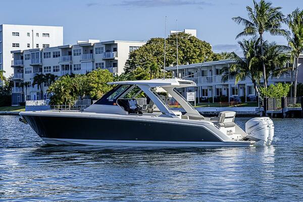 34ft Tiara Yachts Yacht For Sale