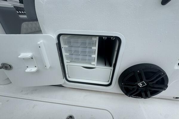 35ft Invincible Yacht For Sale