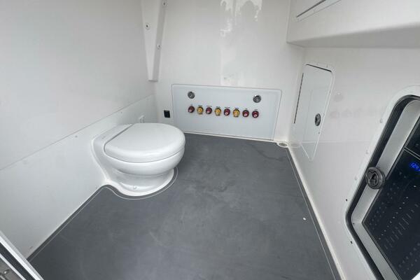 35ft Invincible Yacht For Sale