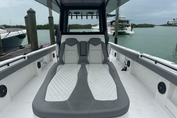 35ft Invincible Yacht For Sale