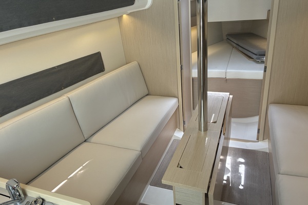 30ft Beneteau Yacht For Sale