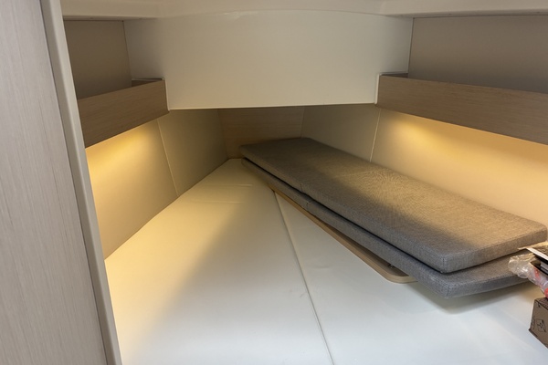 30ft Beneteau Yacht For Sale