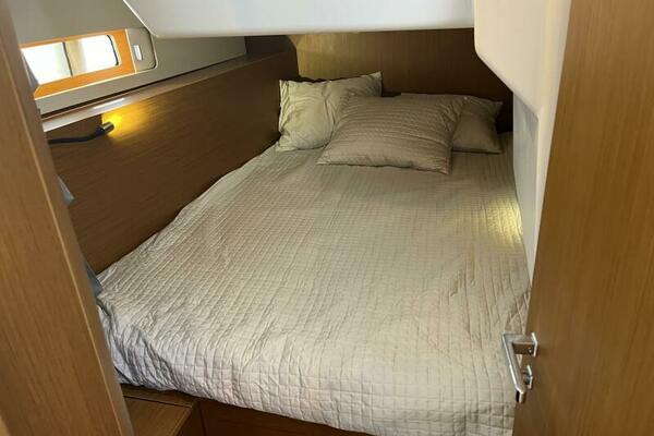 2023 Beneteau First 44