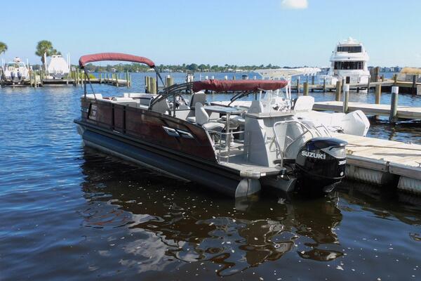 TERI S TOY 27ft Aqua Patio Yacht For Sale