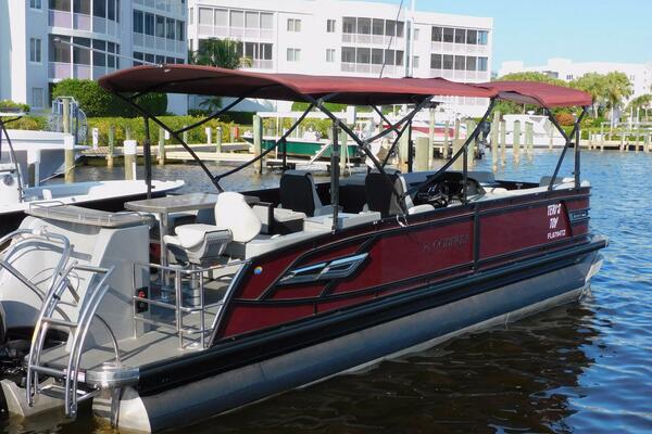 TERI S TOY 27ft Aqua Patio Yacht For Sale