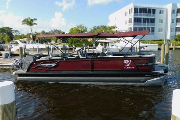 27-ft-Aqua Patio-2023-275 CBE- Palm City Florida United States  yacht for sale